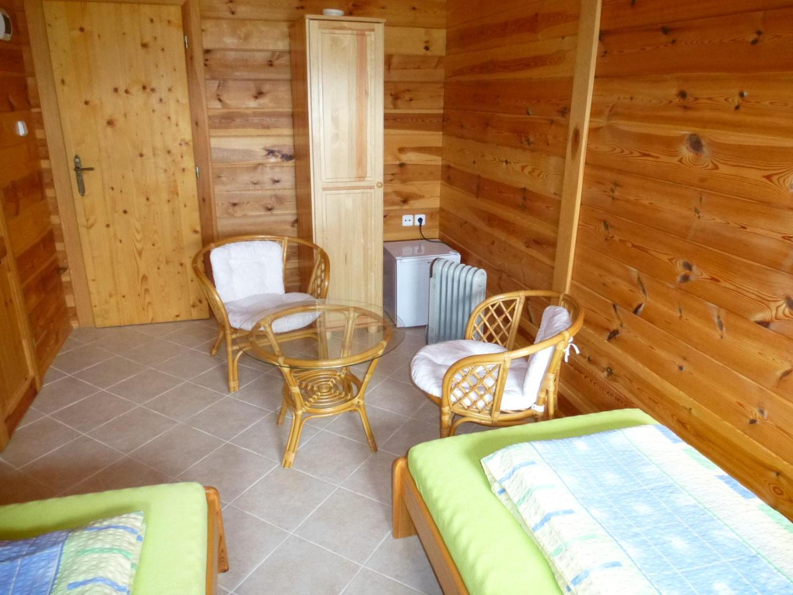 Restaurace Vraz Ξενοδοχείο Trhové Sviny Δωμάτιο φωτογραφία